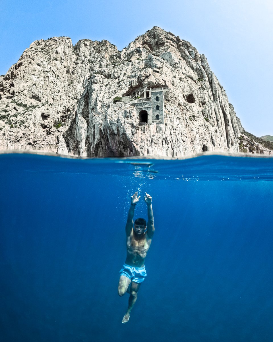 GoPro's tweet image. Photo of the Day: Mediterranean meditation 🇮🇹 Snapped by $100 #GoProAwards recipient Luca Zanon on HERO12 Black.

#GoPro #Italy #OverUnder #Sardinia #Mediterranean