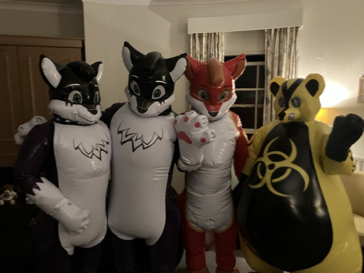 Having a room party with so many inflatable suits at Pawsome was one of the most amazing experiences I’ve had. Hugging tightly several others in inflatable suits and rubbing and grinding and laying on top of them was a mind-blowing experience. I may have enjoyed a too much 🫢