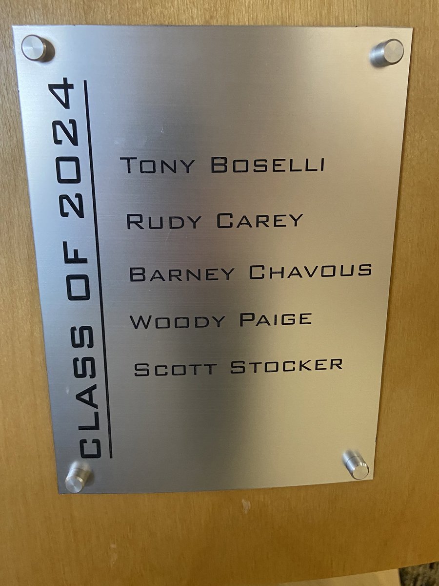 Getting the Mile High stadium tour and found one of the Around The Horn G.O.A.T.S <a href="/woodypaige/">Woody Paige</a> 🔥