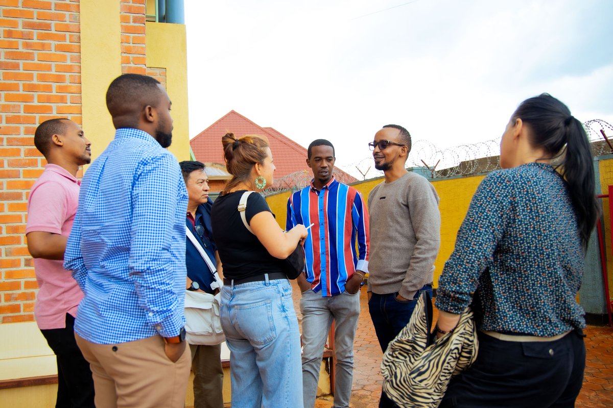 STEPS_INITIATIV's tweet image. Today, @STEPS_INITIATIV  met a delegation from @MdM_France Tanzania with @HDIRwanda.  We shared how we support PWUD in Rwanda and learned from their experiences.

⚠️Learning, Sharing, and Growing Together make stronger communities.

#HarmReduction #PWUD