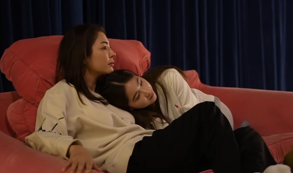 gfmalisorn's tweet image. se doeu em mim, vai doer em vcs tmb…..

#FayeYoko