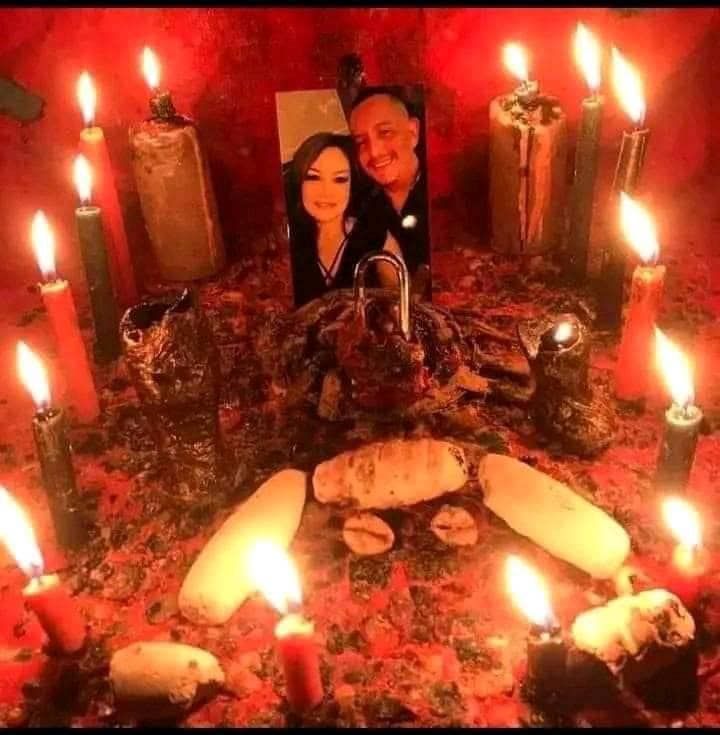 ITernenge70415's tweet image. Casting a love ♥️ spell she will always feel about you no matter what happens..lost love♥️ if your wife or man is missing for years reach out to me she will come back..🧿🌹🌹♥️🪬