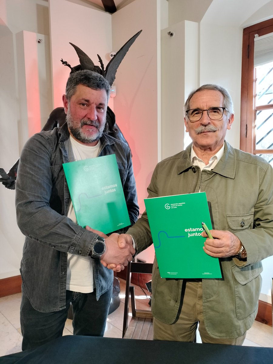 Manos Arriba FM (@manosarribafm) on Twitter photo ¡Compromiso que se renueva! 💪
#ManosArribaFM y <a href="/ContraCancerLE/">Asociación Española Contra el Cáncer LEÓN</a> renuevan su convenio de colaboración.
Seguimos sumando fuerzas en la prevención, investigación y acompañamiento en la lucha contra el cáncer.
¡Juntos por un futuro más esperanzador! 💚 ¡Compromiso que se renueva! 💪
#ManosArribaFM y <a href="/ContraCancerLE/">Asociación Española Contra el Cáncer LEÓN</a> renuevan su convenio de colaboración.
Seguimos sumando fuerzas en la prevención, investigación y acompañamiento en la lucha contra el cáncer.
¡Juntos por un futuro más esperanzador! 💚