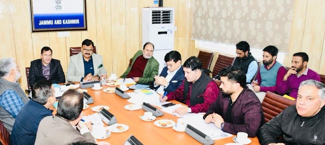 diprjk's tweet image. Ministers Javed Rana (Jal Shakti, Forests, Ecology &amp;amp; Tribal Affairs) &amp;amp; Javid Dar (Agriculture Production &amp;amp; Rural Dev) reviewed key development challenges in Baramulla, Sopore &amp;amp; Rafiabad.  Pushed for timely water schemes, forest clearances &amp;amp; tribal welfare! #JandKDevelopment