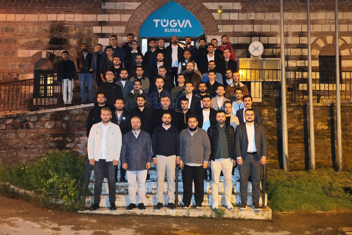 TÜGVA Bursa olarak il ve ilçe yönetimlerimizle bir araya gelerek istişare toplantımızı gerçekleştirdik.
Yeni dönem çalışmalarımızı değerlendirdik, hedeflerimizi belirledik.
Birlikte daha güçlü, daha etkili adımlar atmaya devam edeceğiz. 🙌🏻