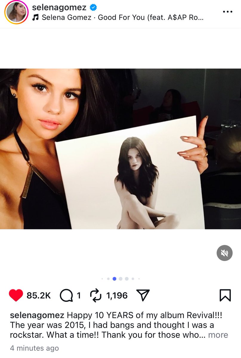 americanreqiuem's tweet image. the white border and the song choice. i just got transported to 2015. revival is her favourite baby