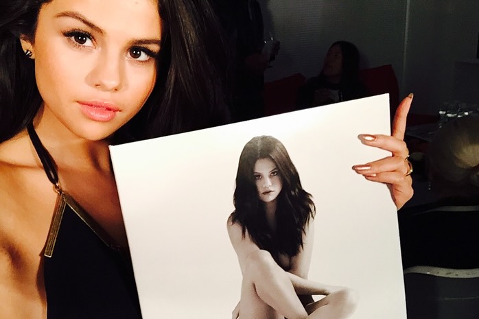 SELENAT0RSARMY's tweet image. “Happy 10 YEARS of my album Revival!!! The year was 2015, I had bangs and thought I was a rockstar. What a time!! Thank you for those who have sang to every song with me and for making that chapter of my life so memorable!!” – Selena Gomez on 10 years of ‘Revival.’