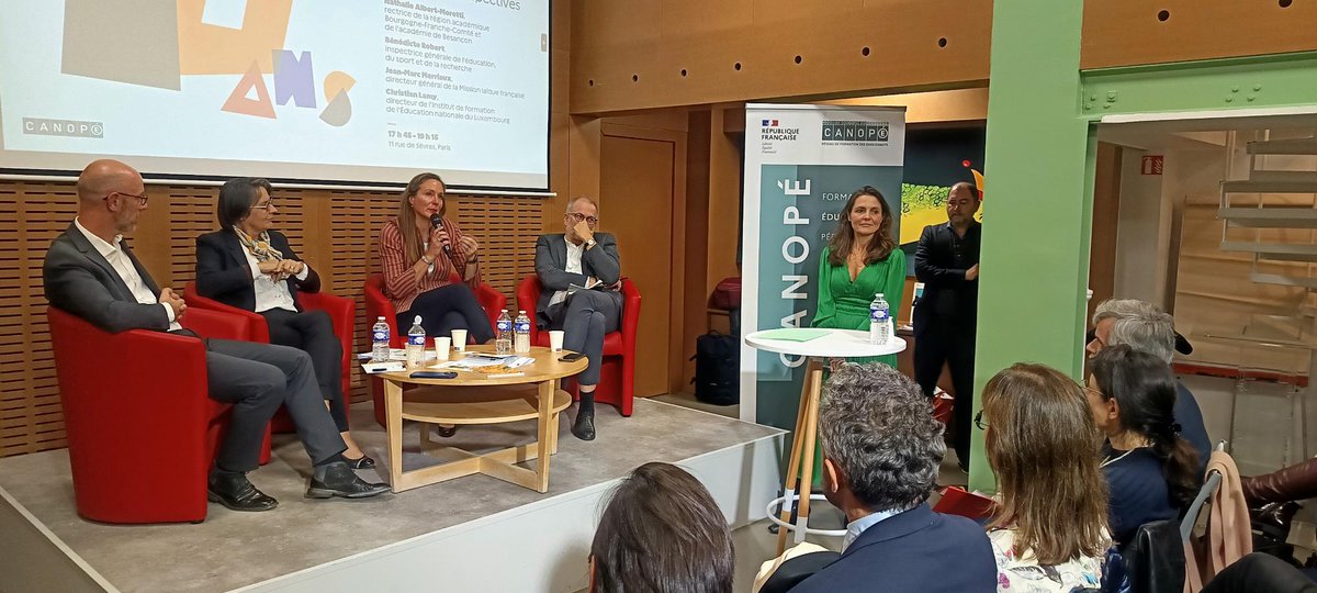reseau_canope's tweet photo. 10 ans de @reseau_canope !
"Former les enseignants : mutations, défis, perspectives".
Merci à @jmblanquer, @NathalieAlber15, @jmmer, @BndicteRobert et @christian_lamy pour cette table-ronde de haut vol ! https://t.co/EPwTmZwmWC