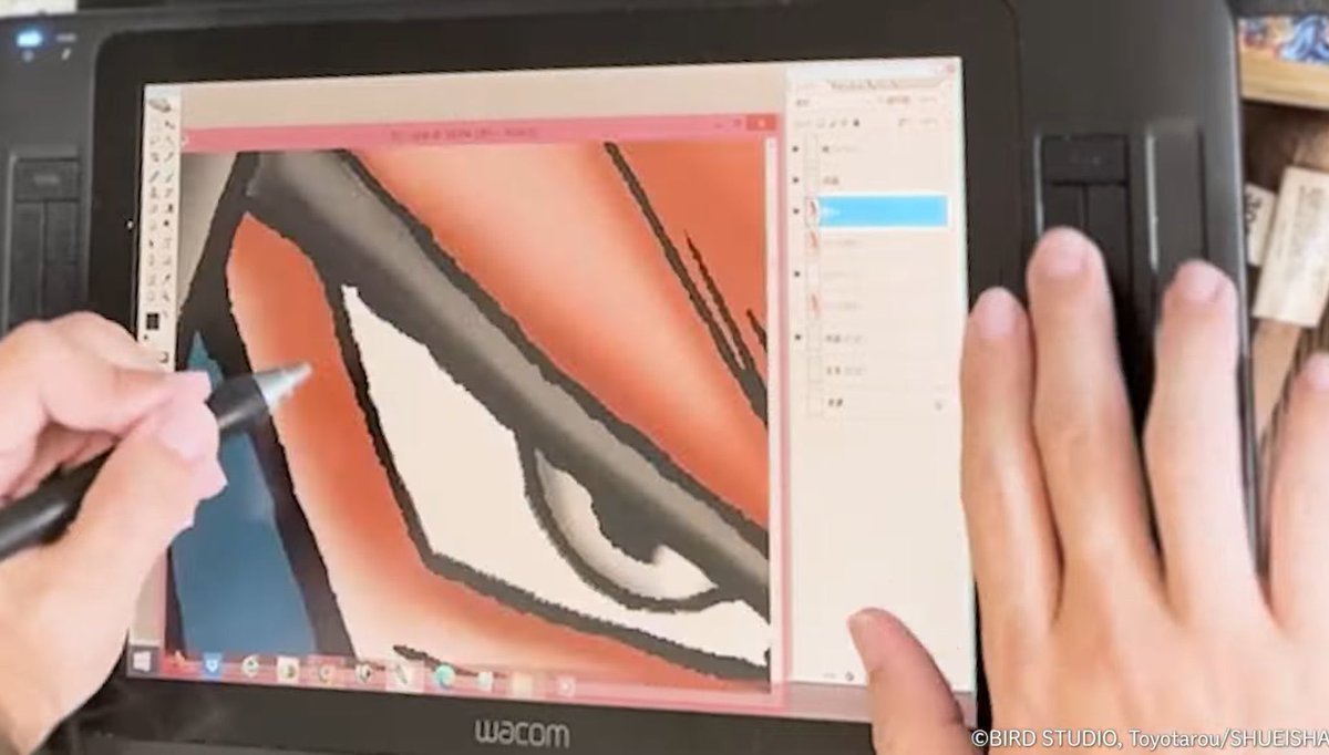 Mano_Jota45's tweet image. MOMENTO CURIOSIDADE ALEATÓRIA!
Essa vai para os desenhistas de plantão, normalmente o Toyotaro para fazer as ilustrações dele, ele faz tudo no papel mesmo, até usa a mão como referência
Mas para a coloração desses desenhos ele usa uma versão do photoshop de 2005 no windows 8.1