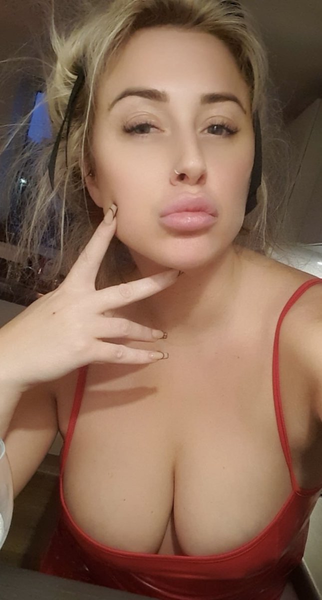 Evening you pathetic insignificant little  cock whores 😘 I’m in red PVC tonight ready for a switch up in roles 👀😈 cuck will be dominating me &amp; I’ve demanded he be BRUTAL🥵

Kink findom femdom flr latex cuckold slave sissy chastity
