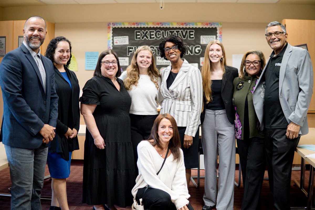 EducateCT's tweet image. At last night’s State Board of Ed meeting, members of CEA's Aspiring Educators Program and CSDE's Educators Rising were recognized for their leadership in strengthening CT’s educator pipeline. 

Together, these programs inspire and support students- from middle school to…