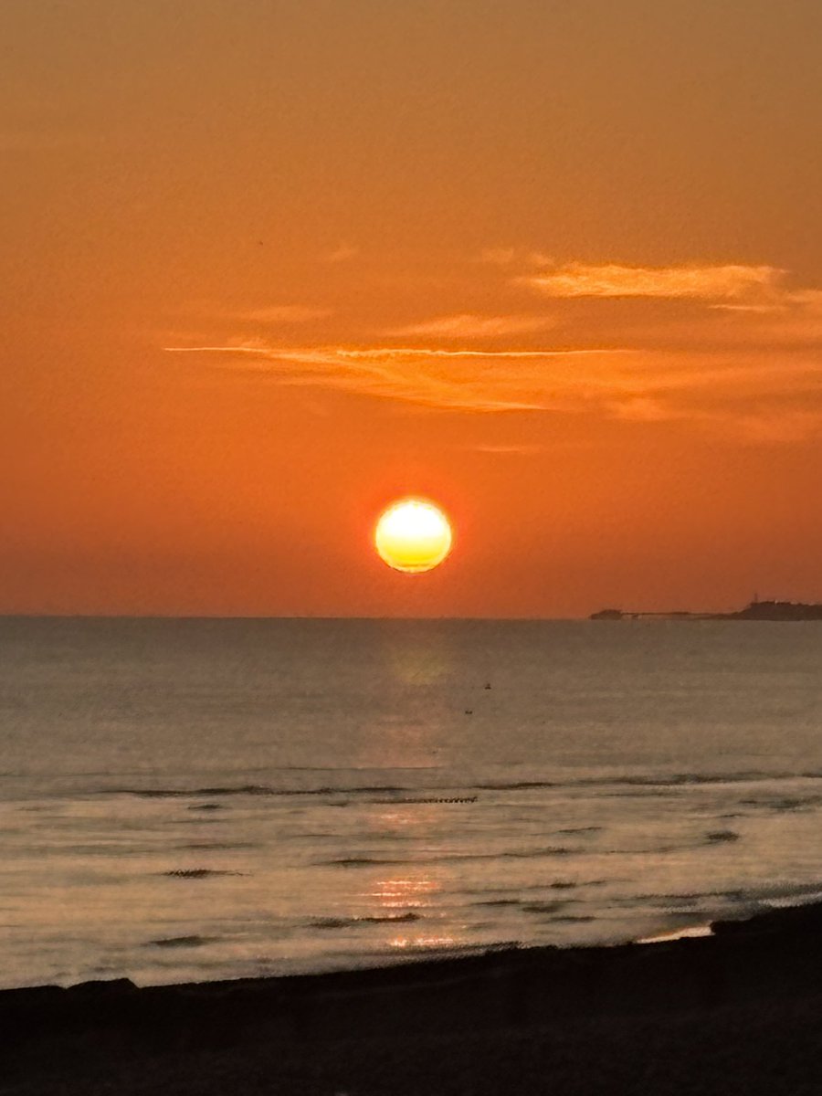sophieRblake's tweet image. Tonight’s spectacular sunset over Hove beach 🌅 #sunset