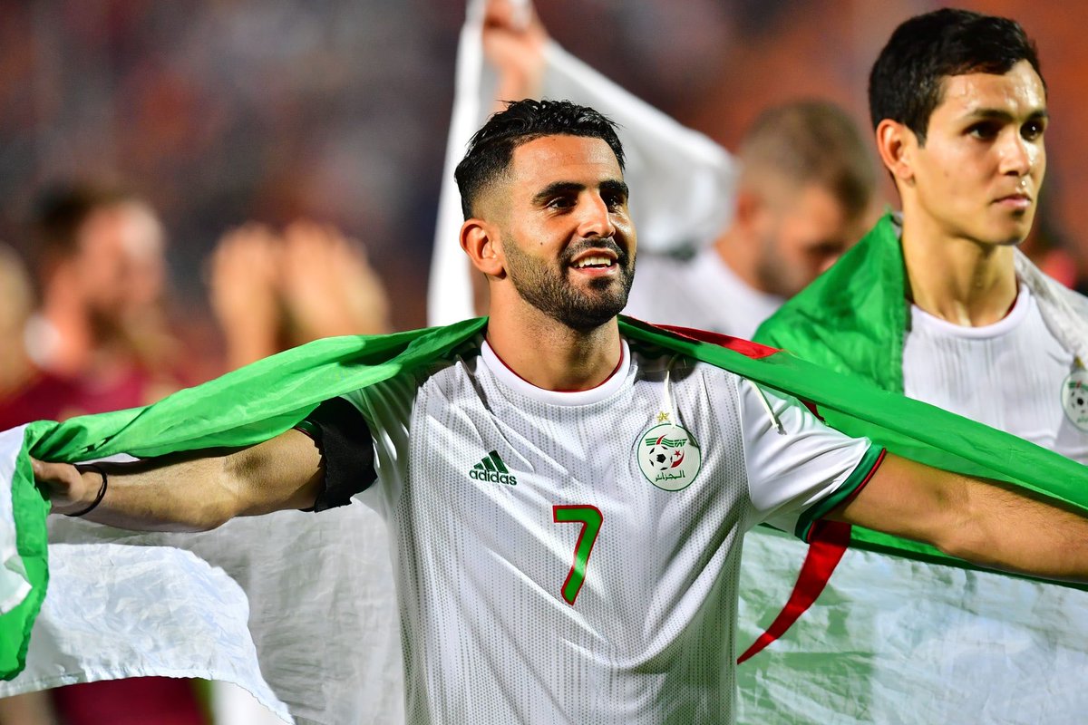 Riyad world (@rm7world) on Twitter photo 🇩🇿 رسميًا | الجزائر تتأهل إلى كأس العالم 2026 بقيادة رياض محرز 💚
تهانينا لـ القائد <a href="/Mahrez22/">Riyad Mahrez</a> 🇩🇿💚 🇩🇿 رسميًا | الجزائر تتأهل إلى كأس العالم 2026 بقيادة رياض محرز 💚
تهانينا لـ القائد <a href="/Mahrez22/">Riyad Mahrez</a> 🇩🇿💚