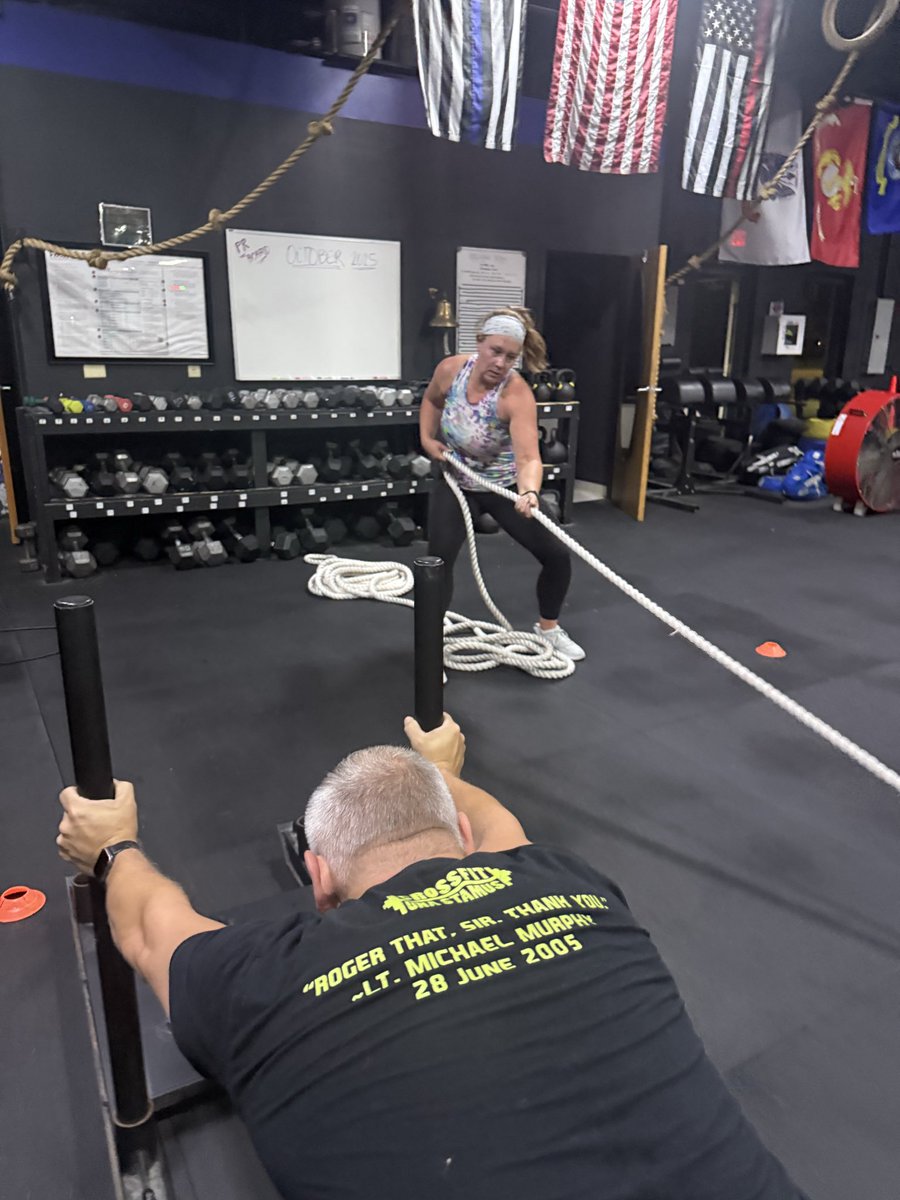CFUnaStamus's tweet image. All the fun ways to hit a great day of #functionalstrengthtraining! 

#sandbag #sledpush #sledpull #sledgehammer #hulksmash #bigasstire #tireflip #farmercarry #gripstrength #functionaltraining #bettereveryday #crossfitunastamus #unastamusfitness #elkriver #elkrivermn