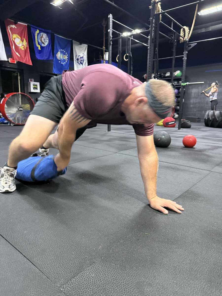 CFUnaStamus's tweet image. All the fun ways to hit a great day of #functionalstrengthtraining! 

#sandbag #sledpush #sledpull #sledgehammer #hulksmash #bigasstire #tireflip #farmercarry #gripstrength #functionaltraining #bettereveryday #crossfitunastamus #unastamusfitness #elkriver #elkrivermn