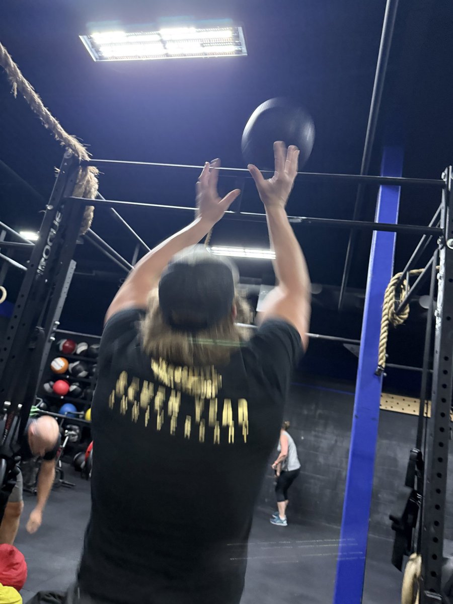 CFUnaStamus's tweet image. All the fun ways to hit a great day of #functionalstrengthtraining! 

#sandbag #sledpush #sledpull #sledgehammer #hulksmash #bigasstire #tireflip #farmercarry #gripstrength #functionaltraining #bettereveryday #crossfitunastamus #unastamusfitness #elkriver #elkrivermn