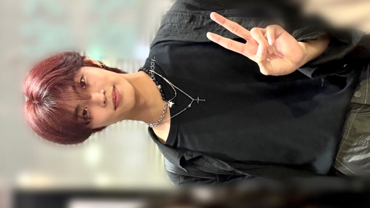 biniday_'s tweet photo. 김다니엘 자만추했어요 //

일반인 연습생?분이 찍어드릴게요! 하고 찍어주셨음!
싸인은 불가 사진은 된다해서 찍어줌💕

지인이 인형 선물하고 내가 투표했다니깐 
진짜요? 감사합니다ㅜㅠ이럼

밥은 형이 성수 멘노아지가서 라멘 사줬다구!!
저메추 일식!

저 위플래쉬 넘 좋아했어요,,♡
응원해요🔥 https://t.co/mCH7oD3boU