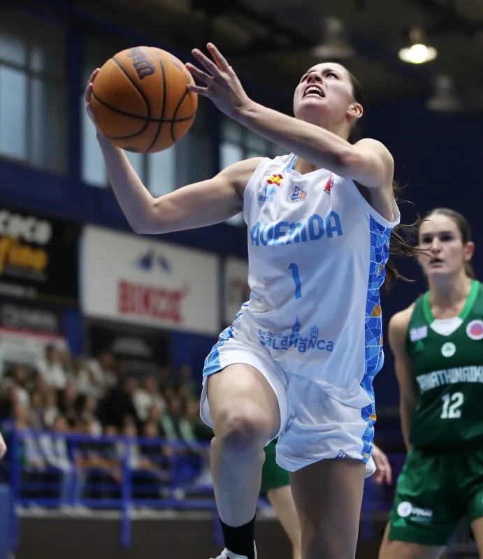 CLAUDIA SORIANO 🔥

17 PUNTOS
6 REBOTES
5 ASISTENCIAS
4 ROBOS 
1 TAPÓN
26 DE EFICIENCIA EN 22 MINUTOS

Partidazo en la EuroCup.