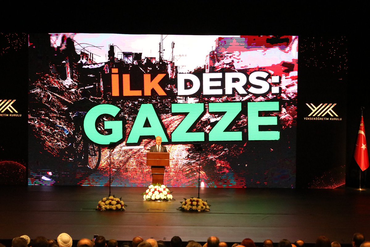Cumhurbaşkanımız Sayın Recep Tayyip Erdoğan’ın himayelerinde, Beştepe Millet Kongre ve Kültür Merkezi’nde gerçekleştirilen 2025-2026 Yükseköğretim Akademik Yılı Açılış Töreni’ne Rektörümüz Prof. Dr. Öztürk Emiroğlu, Üniversitemiz öğretim üyeleri ve öğrencileriyle katılım sağladı.