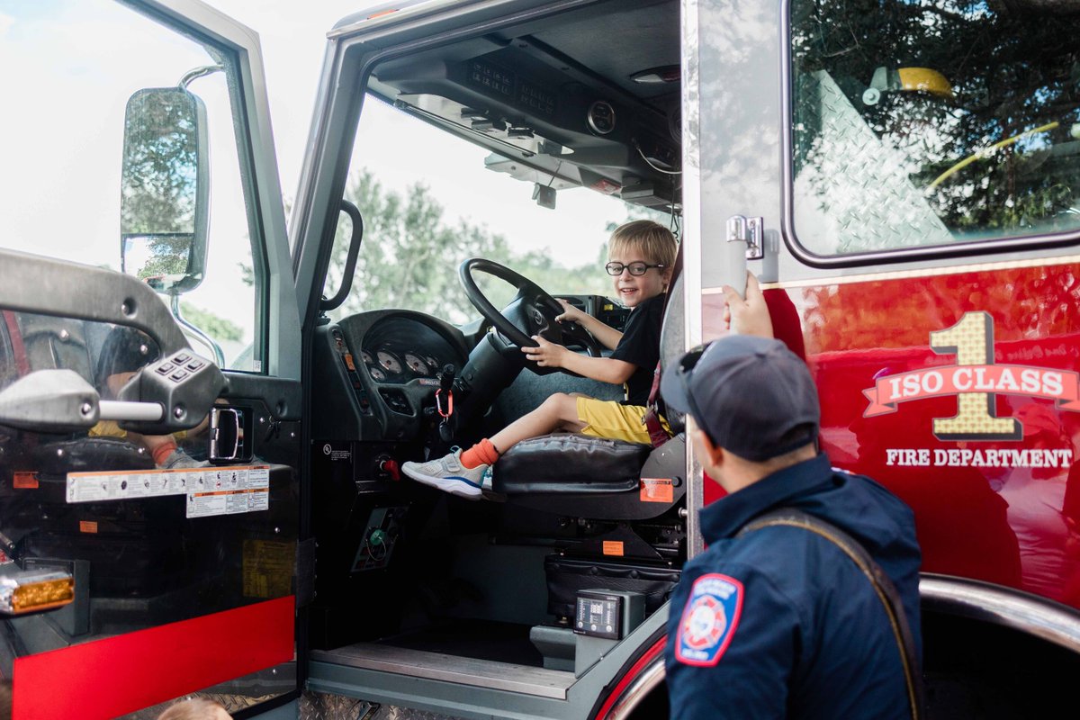 UnityDelray's tweet image. 🚒✨ Our preschoolers had a blast at the 2nd annual Wheels at Work Day! Big thanks to @delraybeachfirerescue & @delraybeach_pd for bringing real vehicles and smiles to Unity! 🐎💛 #UnitySchoolFL #MustangPride