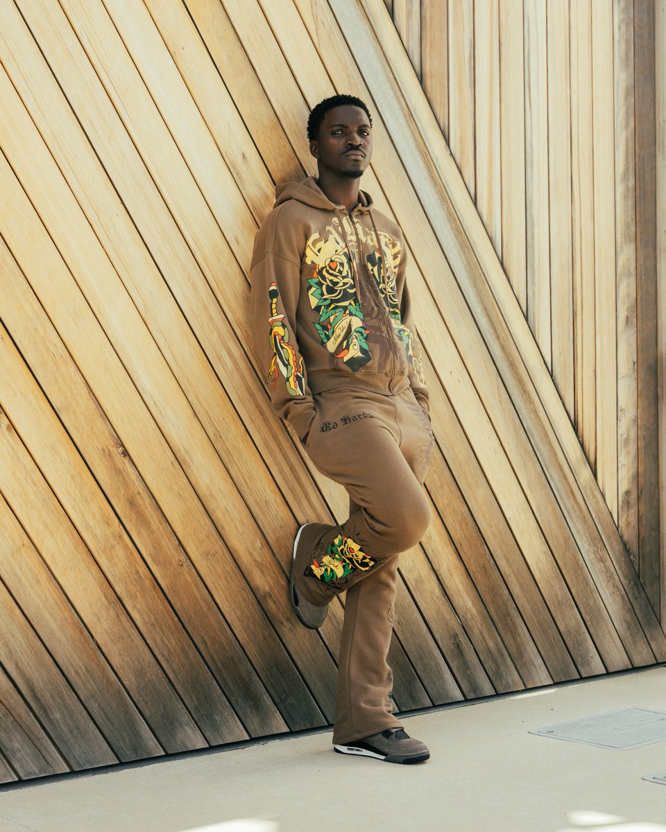 DTLRVILLA's tweet image. The #EdHardy Sweat suit is available in-store and online at dtlr.com