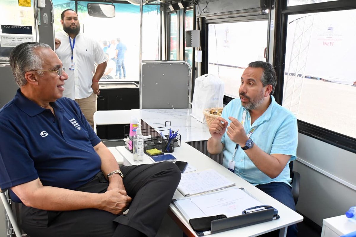 🗣️¡Luis Mejía Oviedo elogia organización de los Juegos Escolares y destaca el papel del Inefi!👏

Visita: youtube.com/@ElNuevoDiario…

#ElNuevoDiarioRD