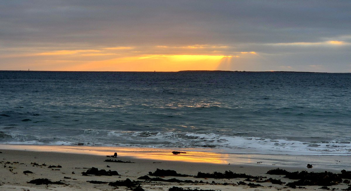 Bonne soirée de jeudi 
#MaPhotoDeVingtHeure2025
282/365 Le Conquet