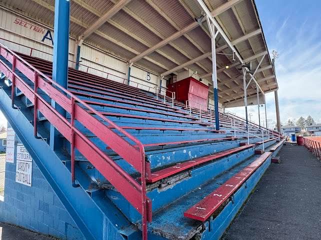 Lebanon High School is still 2nd in the voting for the $1M <a href="/TMobile/">T-Mobile</a> Friday Night Lights Stadium Upgrade! 🏈

Our stadium was condemned last summer — please vote daily until Oct 24 to help rebuild it! 🙏  t-mobile.com/brand/friday-n… 
<a href="/TMobile/">T-Mobile</a> #LebanonHighSchool #FN5GL #Contest