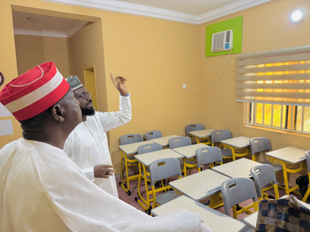 SaifullahiHon's tweet image. NNPP National Leader, His Excellency Sen. @KwankwasoRM, PhD, FNSE, on Thursday, (9th October 2025), in company with NNPP National Chairman, Dr. Ahmed Ajuji, paid a visit to STEM Childcare Academy &amp;amp; STEM College, a British Council Partner and Robotics &amp;amp; AI Centre, to see how the…