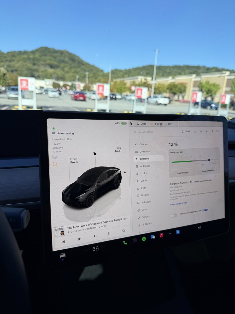 I failed to include a photo in my last post. 🙈

I love to work while charging. I make it not so inconvenient.

#Tesla