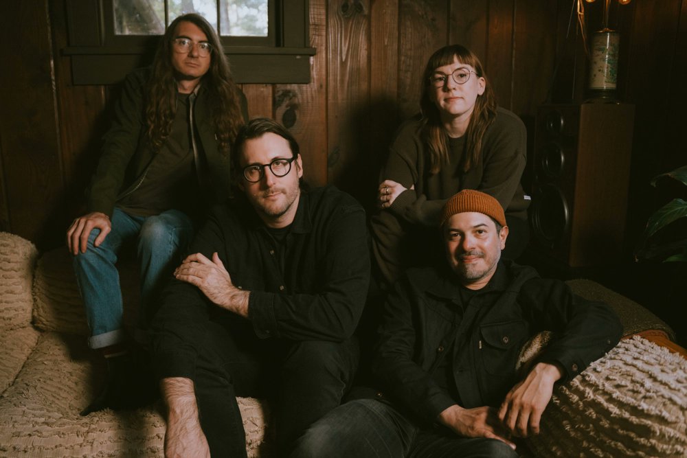 Spanish Love Songs Detail New Collaborative EP

Listen to two new songs featuring Kevin Devine and Tigers Jaw ahead of Spanish Love Songs' return to the UK this month.

alreadyheard.com/spanish-love-s…