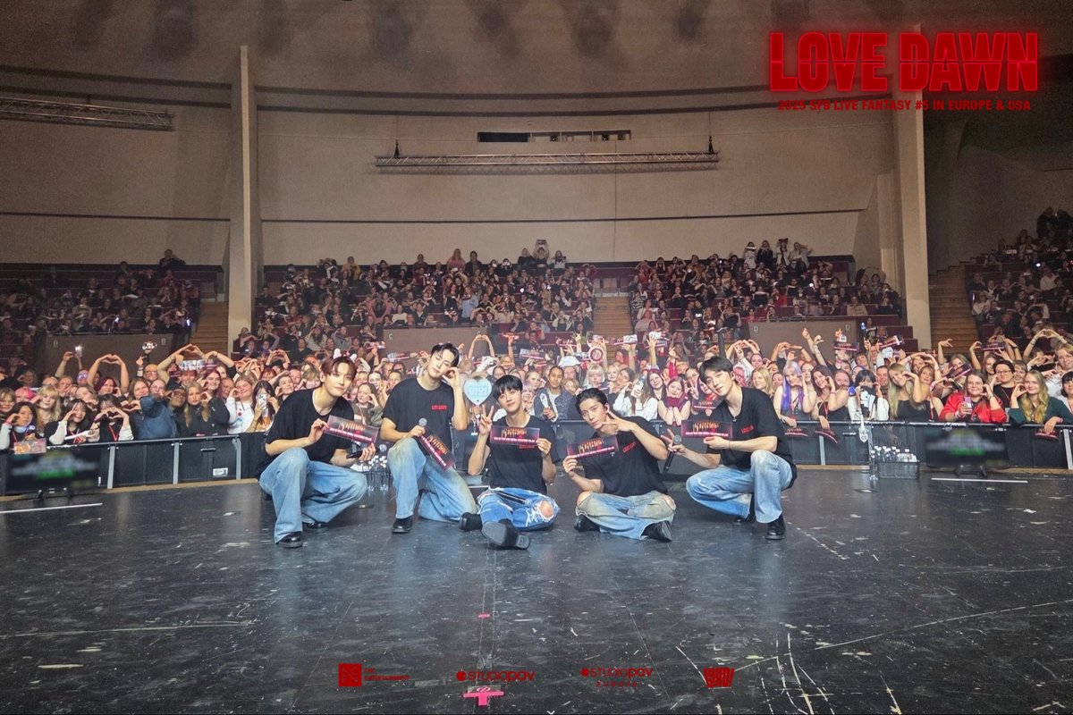StudioPAVEurope's tweet image. Helsinki, Finland 🇫🇮 | 𝟐𝟎𝟐𝟓 𝐒𝐅𝟗 𝐋𝐈𝐕𝐄 𝐅𝐀𝐍𝐓𝐀𝐒𝐘 #𝟓 𝐋𝐎𝐕𝐄 𝐃𝐀𝐖𝐍 𝐈𝐍 𝐄𝐔𝐑𝐎𝐏𝐄 &amp;amp; 𝐔𝐒𝐀

#SF9 #에스에프나인 #SF9_TOUR #SF9_LOVE_DAWN #SF9inEUROPE