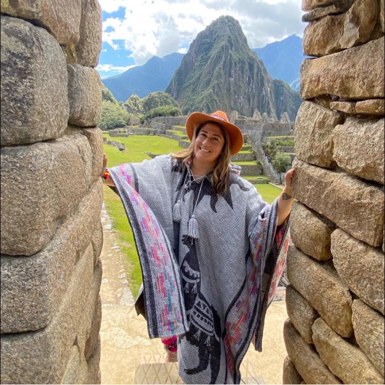 MCAlumniAssoc's tweet image. Hispanic Heritage Month Spotlight: Jaqueline Queirolo ’05 🌟
This month, we proudly honor Jaqueline Queirolo, a Montgomery College alumna, educator, coach, and fierce advocate for youth empowerment and representation. 
#HispanicHeritageMonth #AlumniSpotlight #AlumniSuccess