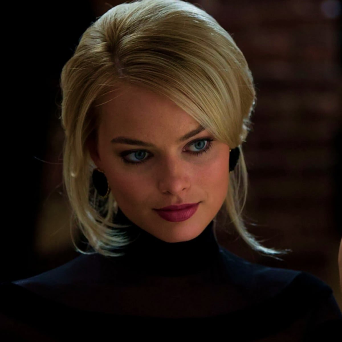 Bradley Cooper is in talks to join Margot Robbie in the ‘Oceans’ prequel movie.

Ryan Gosling is reportedly no longer attached to the project.

(Source: Deadline)