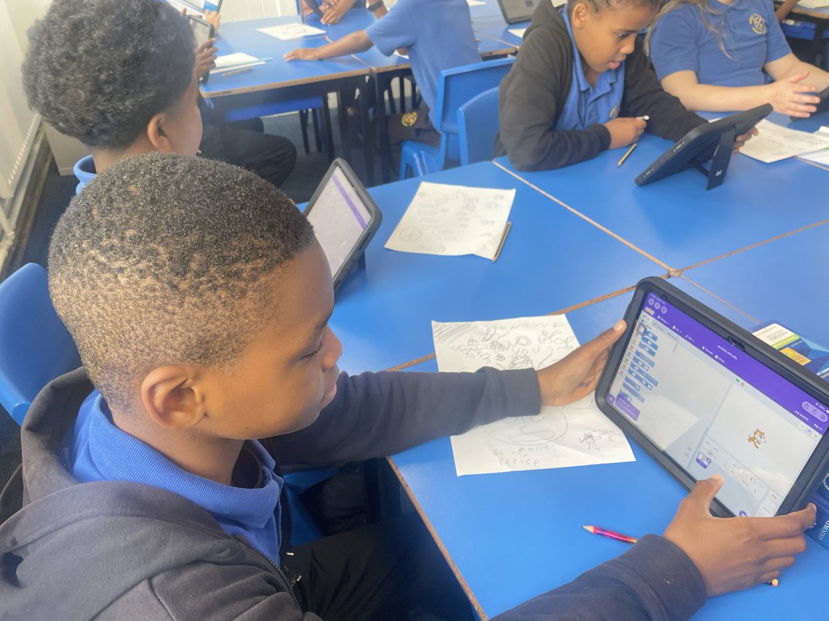 AbbeyPrimary's tweet image. #Y6 are learning about how sharing documents online can then be edited. It’s important to be aware of what we post online to keep ourselves safe. #computing