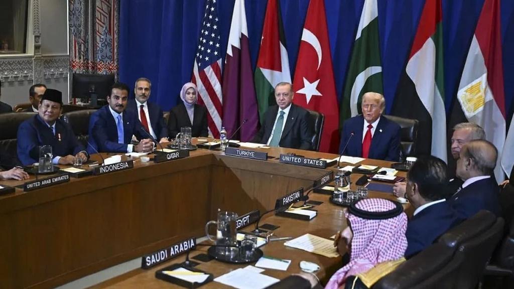 HEDEF#Türkiyeyüzyılı #Ak#RTE🇹🇷🟢🇹🇷 (@ecrinmina10) on Twitter photo ABD Başkanı Donald Trump: 
"Cumhurbaşkanı Erdoğan, Hamas ve diğer bazı gruplar konusunda bizzat ilgilendi ve harika bir iş çıkardı" ABD Başkanı Donald Trump: 
"Cumhurbaşkanı Erdoğan, Hamas ve diğer bazı gruplar konusunda bizzat ilgilendi ve harika bir iş çıkardı"