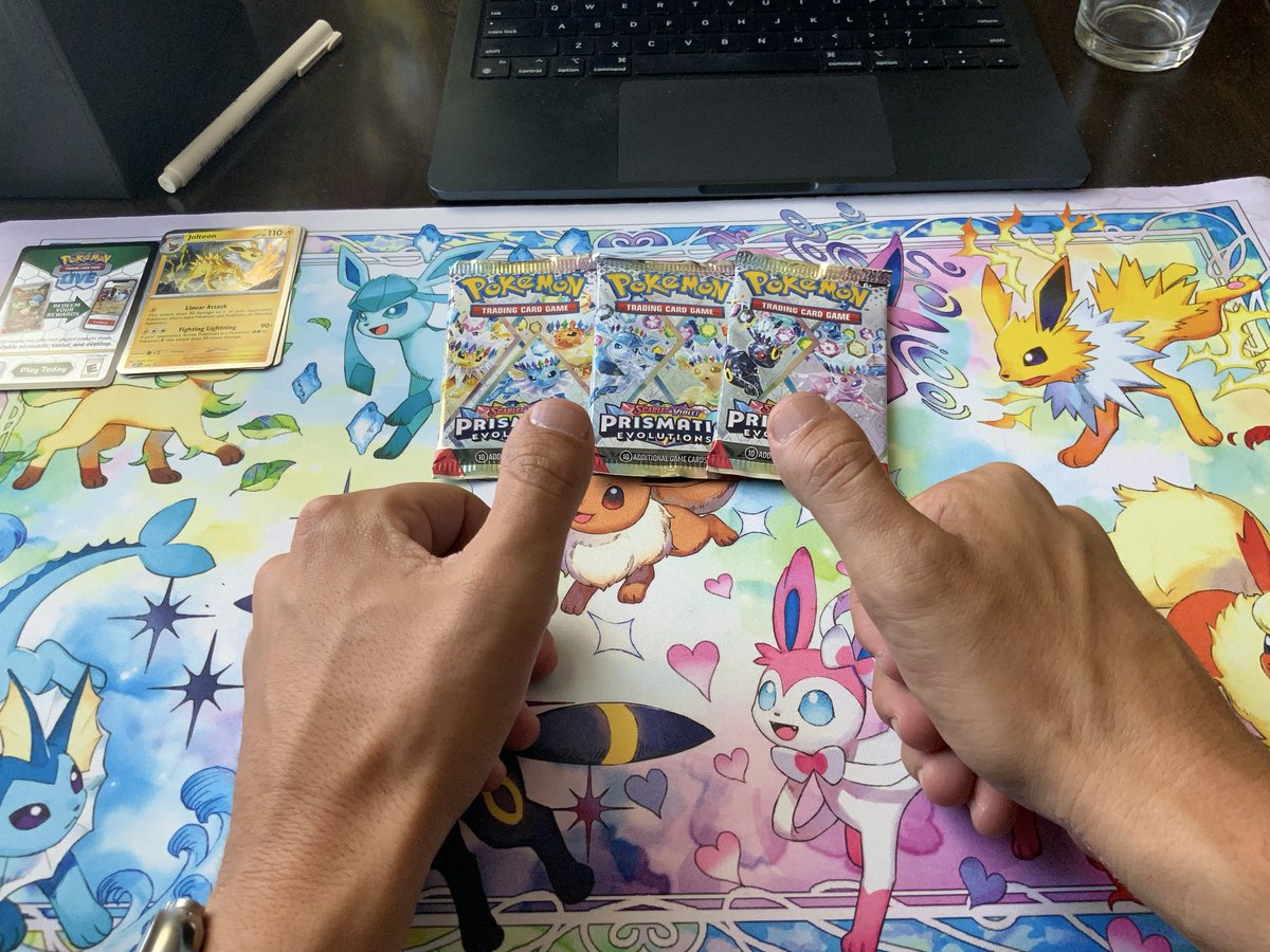 DanOnceWrote's tweet image. Hey @DeepPocketMnstr

Two “Diglett Thumbs” up from Boston! Let me know if you ever need a couple of east coast stand ins. Willing to do stunts. 

#PokemonTCG