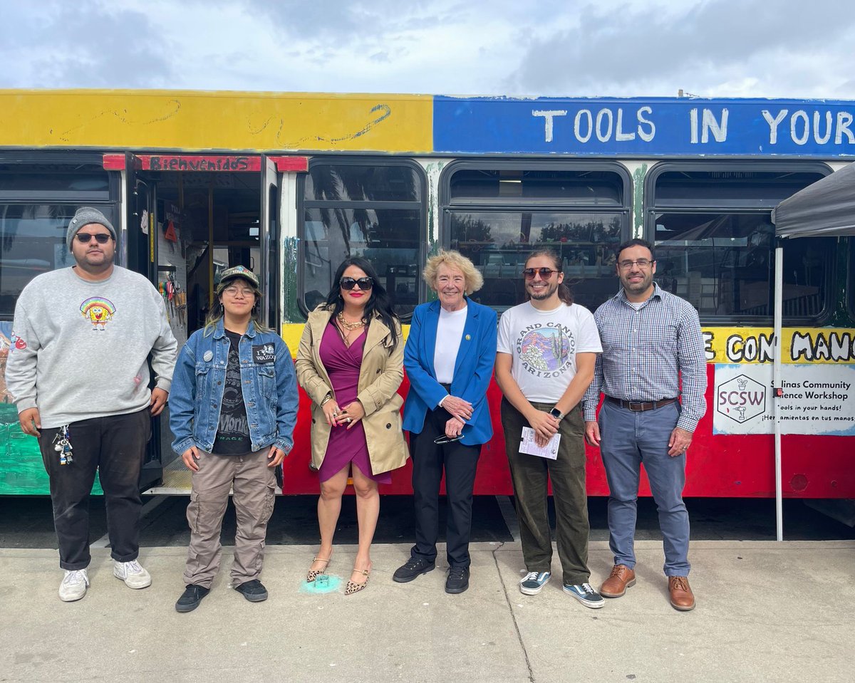 CSWSalinas's tweet image. Last Thursday the SS WOW got to welcome our representative @repzoelofgren for a view at hands on learning we do at Cesar Chavez Library every Thursday from 2:30pm to 5pm!
#SCSW #STEM #LearnByDoing #HandsOnScience #ScienceBus #SalinasStrong #ScienceProjects #STEAM #MontereyCounty