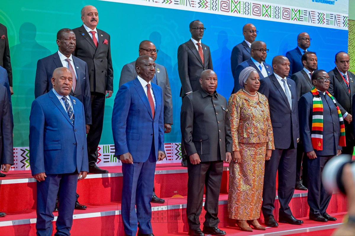 NtareHouse's tweet image. Au sommet du #COMESA à Nairobi, SE @Generalneva a dressé un bilan positif après une année aux rênes de cette organisation,marquée par la croissance du commerce intra-comesa, une hausse des investissements directs étrangers, la mise en place du Régime Commercial simplifié #RECOS…