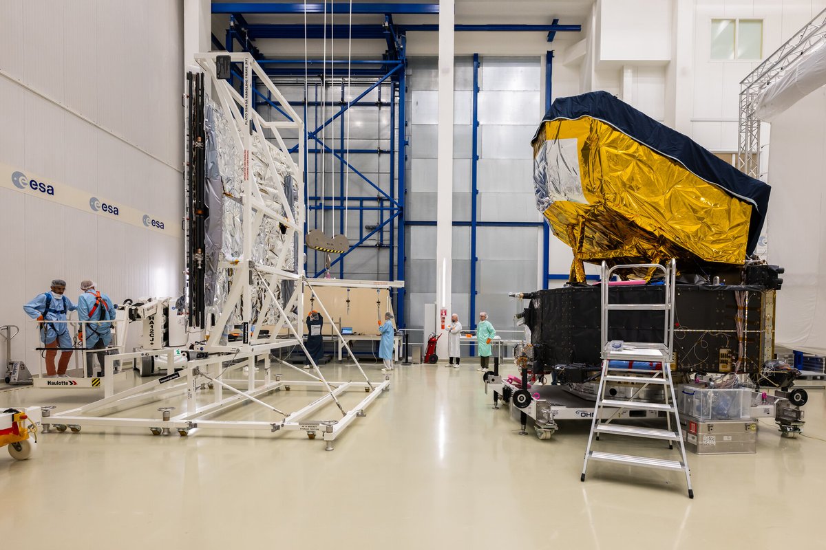 CNES's tweet image. 🇫🇷 Dans ce projet, le #CNES pilote la contribution française au sein du consortium scientifique de la mission, qui réunit près de 300 instituts dans 28 pays, dont neuf laboratoires du @CNRS et du @CEA_Officiel  sur l’instrumentation et les algorithmes scientifiques. 
© @ESA