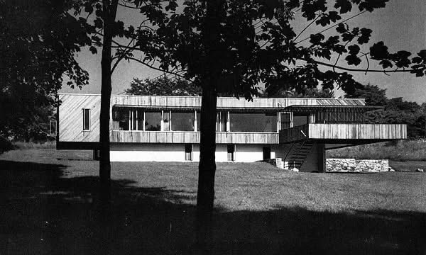 TRES60Blog's tweet image. La casa Breuer II, fue la segunda casa que Marcel Breuer construyó en una pequeña ladera en la localidad de New Canaan en 1947.
#BreuerHouseII #MarcelBreuer #arquitectura #architecture #arquitecturamoderna #midcenturymodernhouses