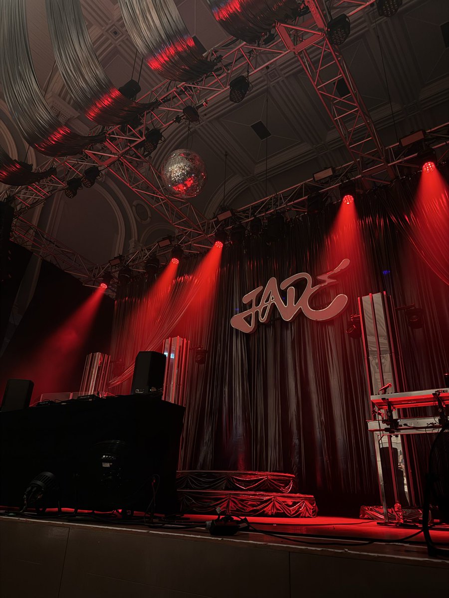 It’s tooooour time baby 🤍
<a href="/jadethirlwall/">JADE</a> <a href="/thejaderoom_/">The JADE Room</a> #ThatsShowbizBabyTour