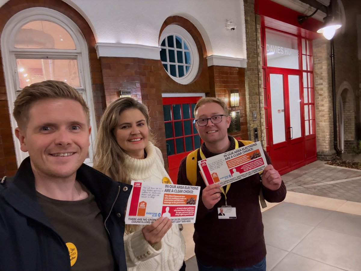 Cllr Victor ChamberlaIN (he/him) (@vmmchamberlain) on Twitter photo Sounding the alarm on Labour’s failings in the old Fire Brigade HQ
<a href="/swklibdems/">Southwark Lib Dems</a> are the only elected opposition to Labour in Southwark.
Vote Liberal Democrat to send a message to Keir Starmer’s government, and make Southwark fairer, safer, and greener. Sounding the alarm on Labour’s failings in the old Fire Brigade HQ
<a href="/swklibdems/">Southwark Lib Dems</a> are the only elected opposition to Labour in Southwark.
Vote Liberal Democrat to send a message to Keir Starmer’s government, and make Southwark fairer, safer, and greener.
