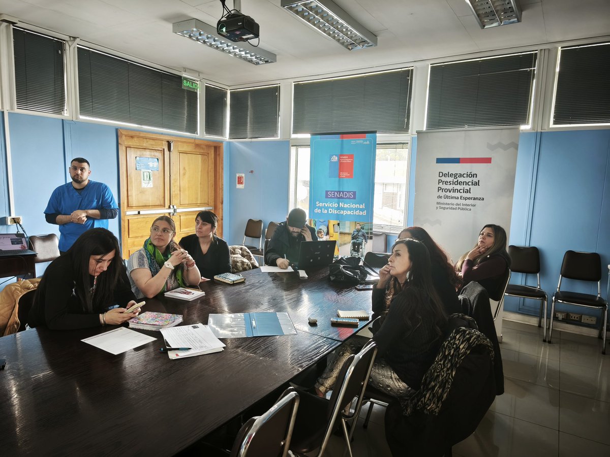 En  Mesa Intersectorial "Residencia San Juan Diego" de Puerto Natales.