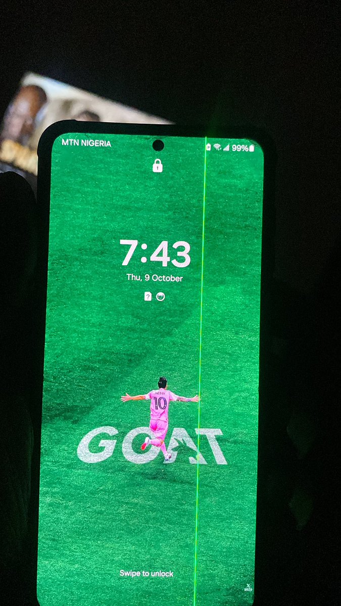 Omoh.  

I just got back home, used my phone and dropped it for a while.  

After some hours, I picked this phone to tap about Moremarkets.  Then the next thing I saw was this green line. 

I came to twitter to check if anyone is having the same issues. But broooo. It’s