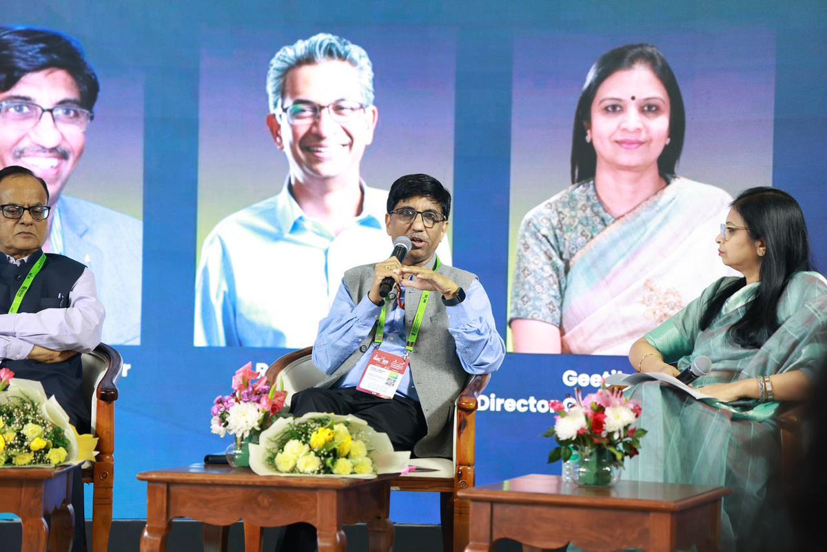 karandi65's tweet image. The Fireside Chat at the India Mobile Congress #IMC2025 on “The Next Decade of Indian Startups”, in which I participated along with Principal Scientific Adviser (PSA), Government of India @PrinSciAdvGoI, Prof Ajay K Sood & Mr Rajan Aanad, Managing Director, Peak XV…