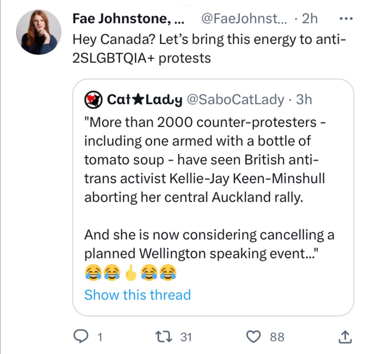 dinahbrand2's tweet image. Here is one of your recipients - the one who is a man - calling for violence against Canadian women.
The &quot;energy&quot; Mr. Johnstone refers to cracked an elderly woman&apos;s skull at #LetWomenSpeakAuckland.
Why do you think this man is worth celebrating?