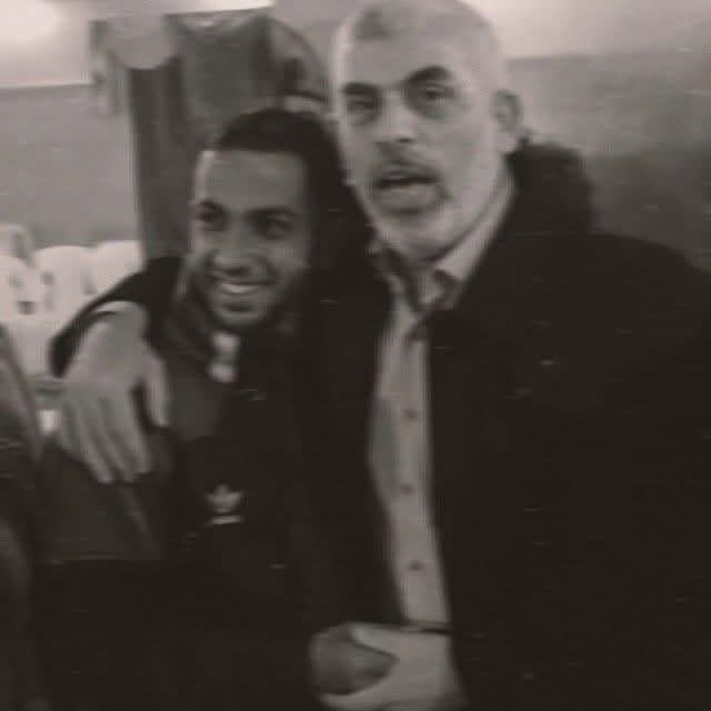 Elhdad's tweet photo. في هذه الليلة تُفتقد البدور https://t.co/egzpb6H7mU