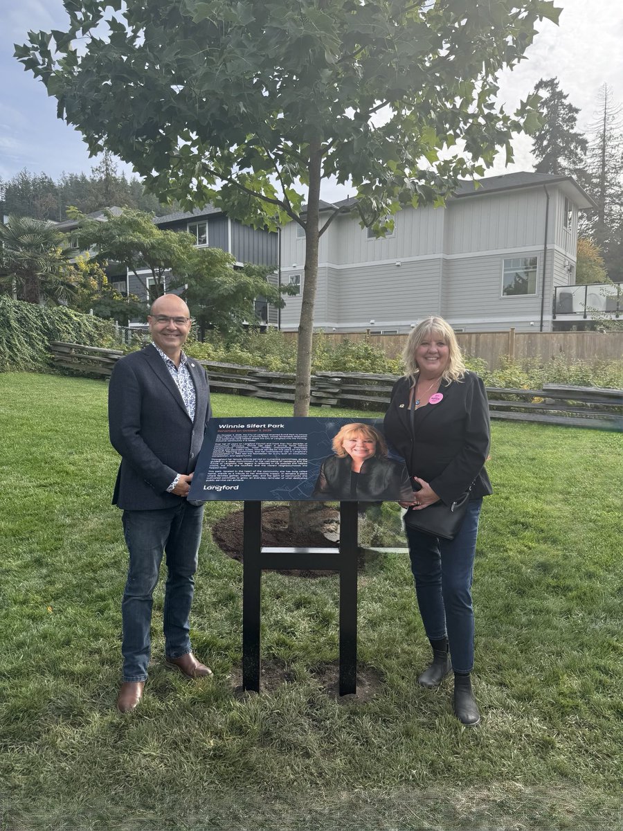 JeffKibbleCML's tweet image. Langford park renamed in honour of Winnie Siefert—a woman whose heart and service shaped this community in lasting ways.

It was a privilege to stand with so many of you to celebrate her legacy. May this space continue to reflect the kindness, strength, and joy she brought to…