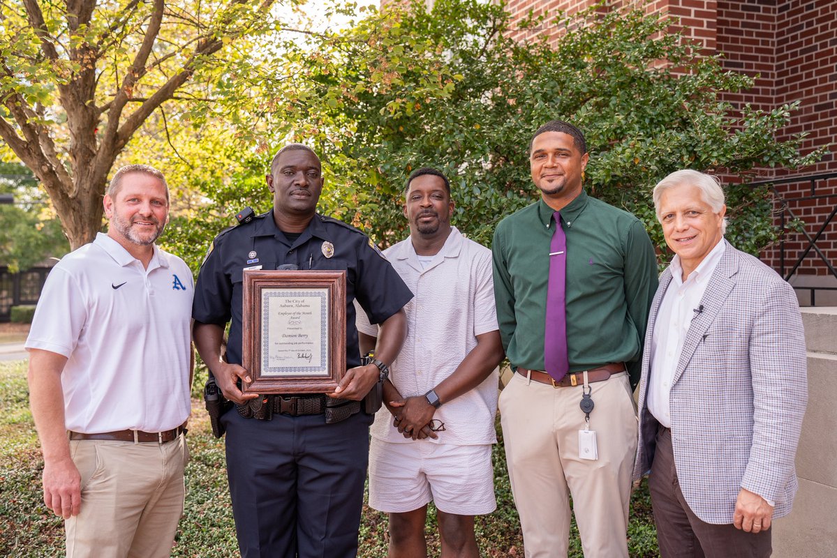 CONGRATULATIONS🎉🚔: Please join us in honoring School Resource Officer Damion Barry, who was named the October 2025 City of Auburn’s Employee of the Month!
•
With 14 years of dedicated service in law enforcement, Officer Barry has worn many hats, from patrol officer to his